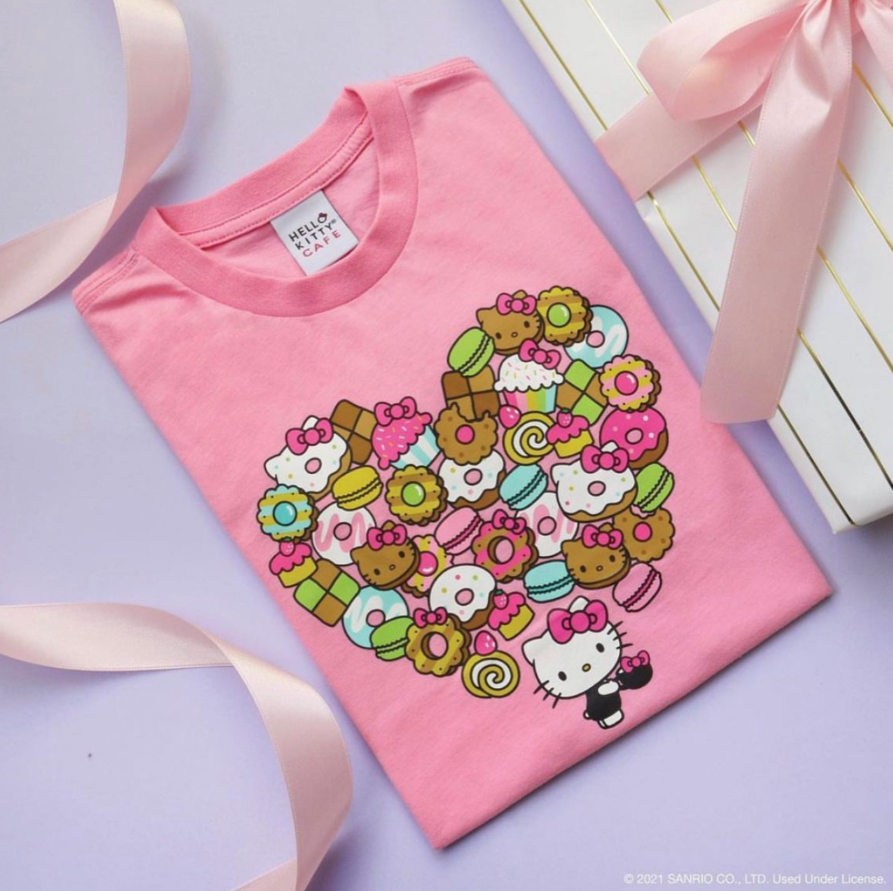 TShirt v6 Heart Icons Hello Kitty Cafe